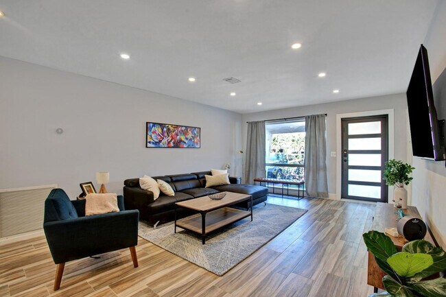 Foto del edificio - 2632 Madison St