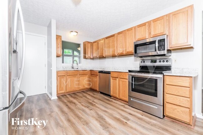 Foto del edificio - 5717 Pleasant Hill Dr