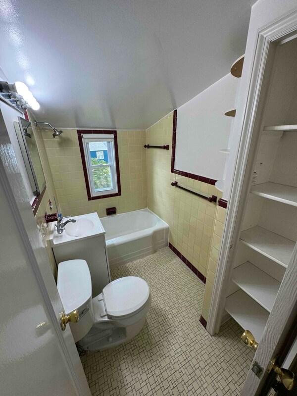 Foto del edificio - 468 Lincoln Ave