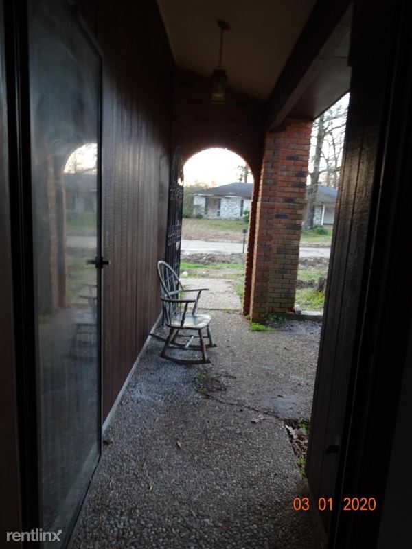 Building Photo - 3 br, 2 bath House - 76 Holiday Dr