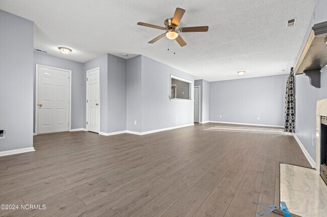 Building Photo - 110 Vauhan Ct