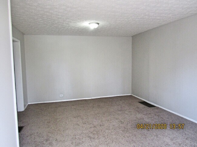 Building Photo - 5936 Beechwood Ave