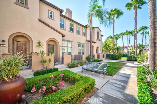 Foto del edificio - 70 Stockton Dr