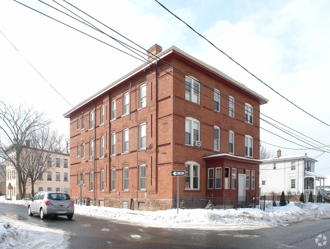 Primary Photo - 101-103 Mather St