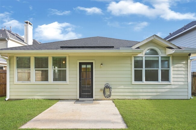 Building Photo - 12902 Pecan Shores Dr