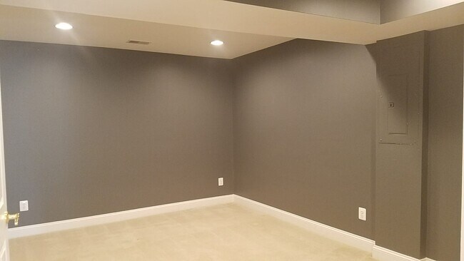 Building Photo - 13587 Elysian Dr