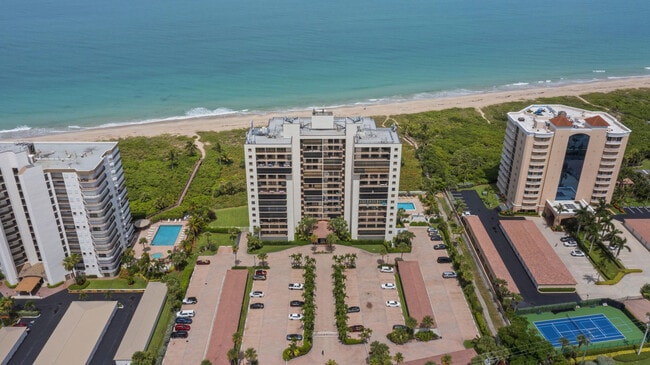 Building Photo - 3100 N Hwy A1A