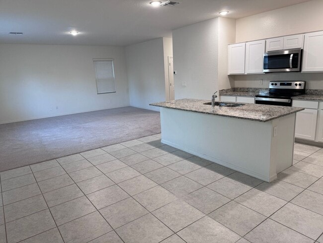 Foto del edificio - New home for Rent
