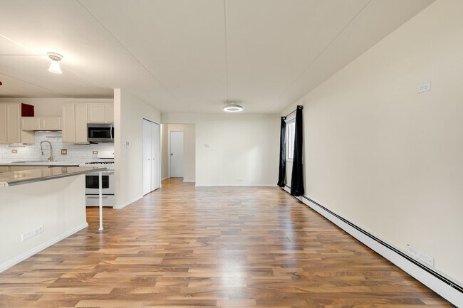 Foto del edificio - 5325 Waterbury Ct