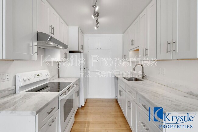 Foto del edificio - 27 Forest Ln