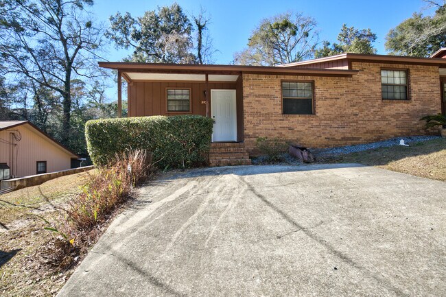 Foto del edificio - 2454 Wren Hollow Dr