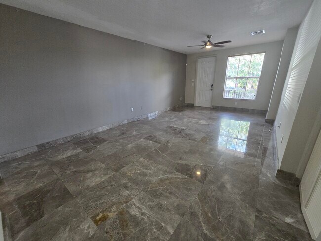 Foto del edificio - 1344 SW 2nd Ct