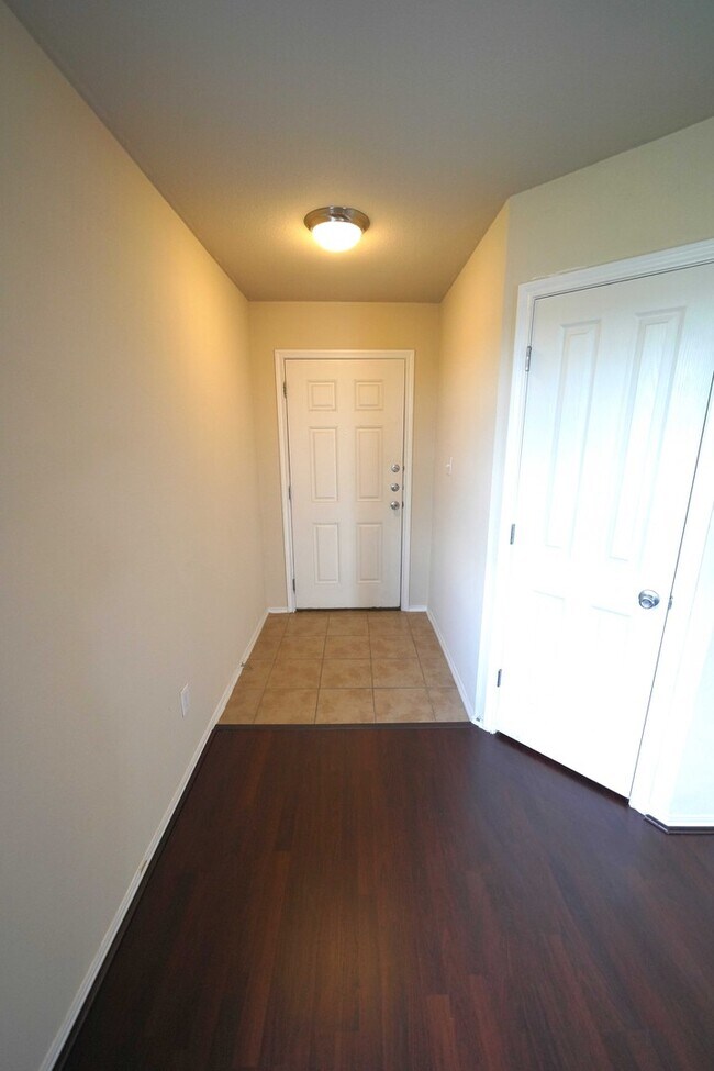Building Photo - 5011 Braden Gate