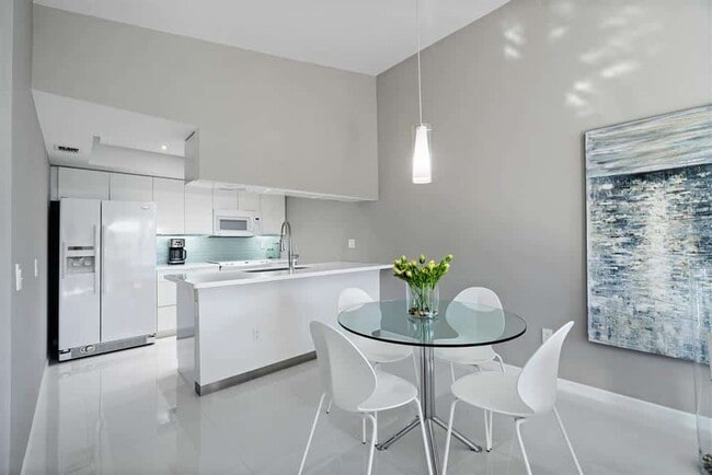 Building Photo - 119 Waterside Dr