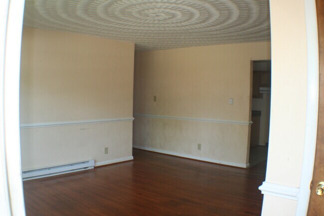 Foto del edificio - Chesapeake:3 Bedroom, 1 Bath with Extra Sp...