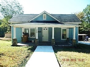 Building Photo - 709 W Main St