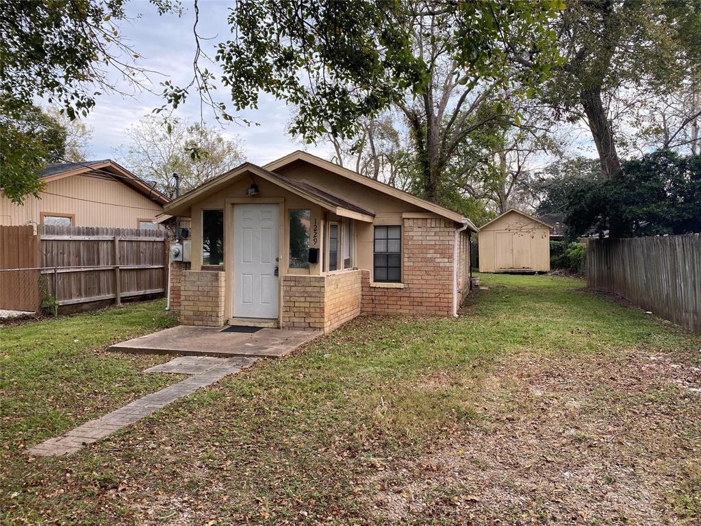 Primary Photo - 1229 E Kyle Rd