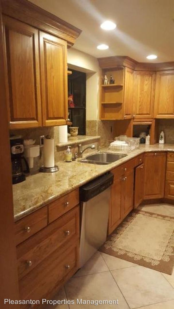Building Photo - 3 br, 2 bath House - 450 Neal Street