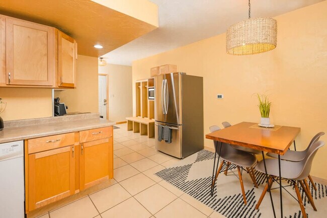 Foto del edificio - 228 N Rankin St