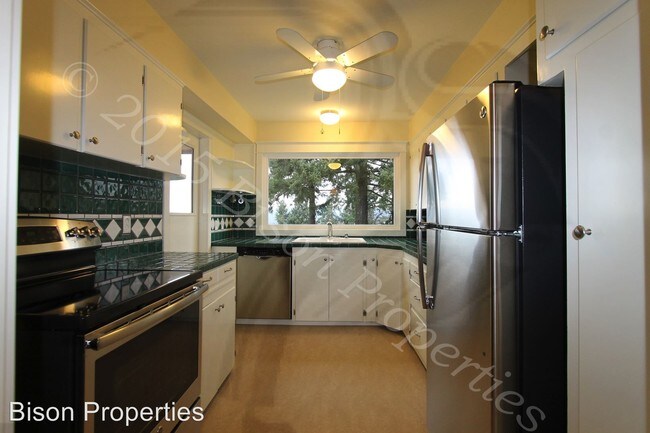 Building Photo - 6435 SW Brugger St