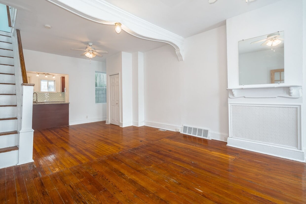 Two Bed Point Breeze Townhouse - Two Bed Point Breeze Townhouse