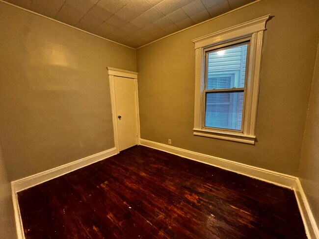 Building Photo - 314 Armstrong Ave