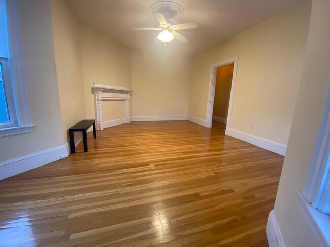Foto del edificio - 224 Ashmont St