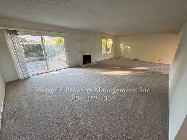 Building Photo - 22490 Ferdinand Dr