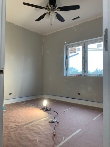 Building Photo - 740 N Avers Ave