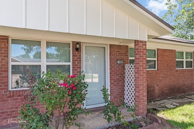 Foto del edificio - 1202 Wisteria St