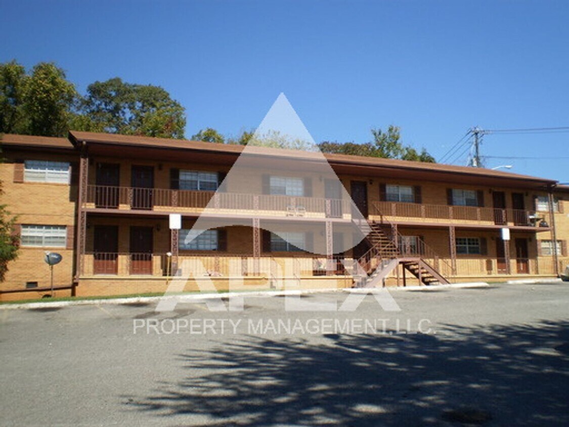 Primary Photo - Spacious 1 Bd - 1Ba Apartment in North Kno...