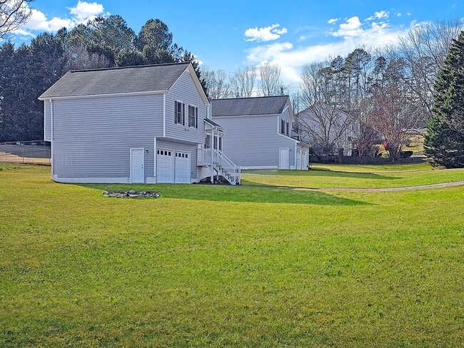 Building Photo - Charming 3 Bed, 2 Bath Home in Douglasvill...