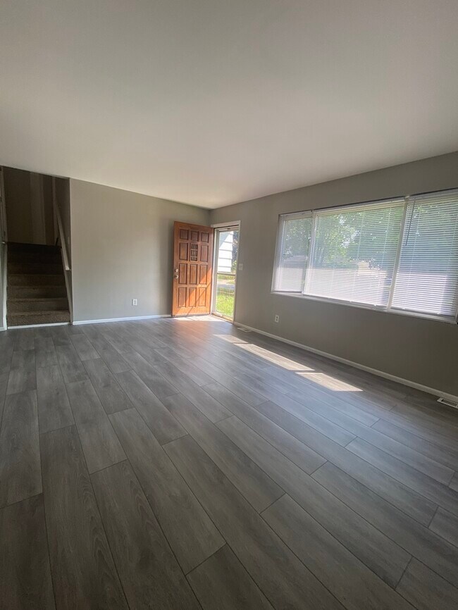 Building Photo - 2827 Winsford Ct