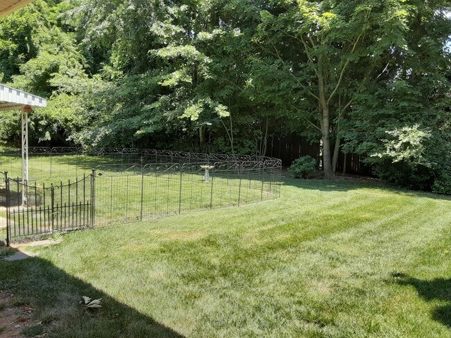 Foto del edificio - Blacksburg 3 BR / 2 BA, Available March 10th