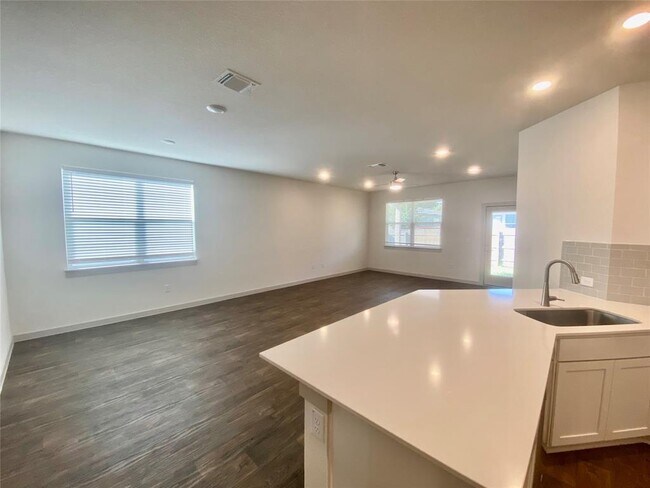 Foto del edificio - 3117 Bragg Pl
