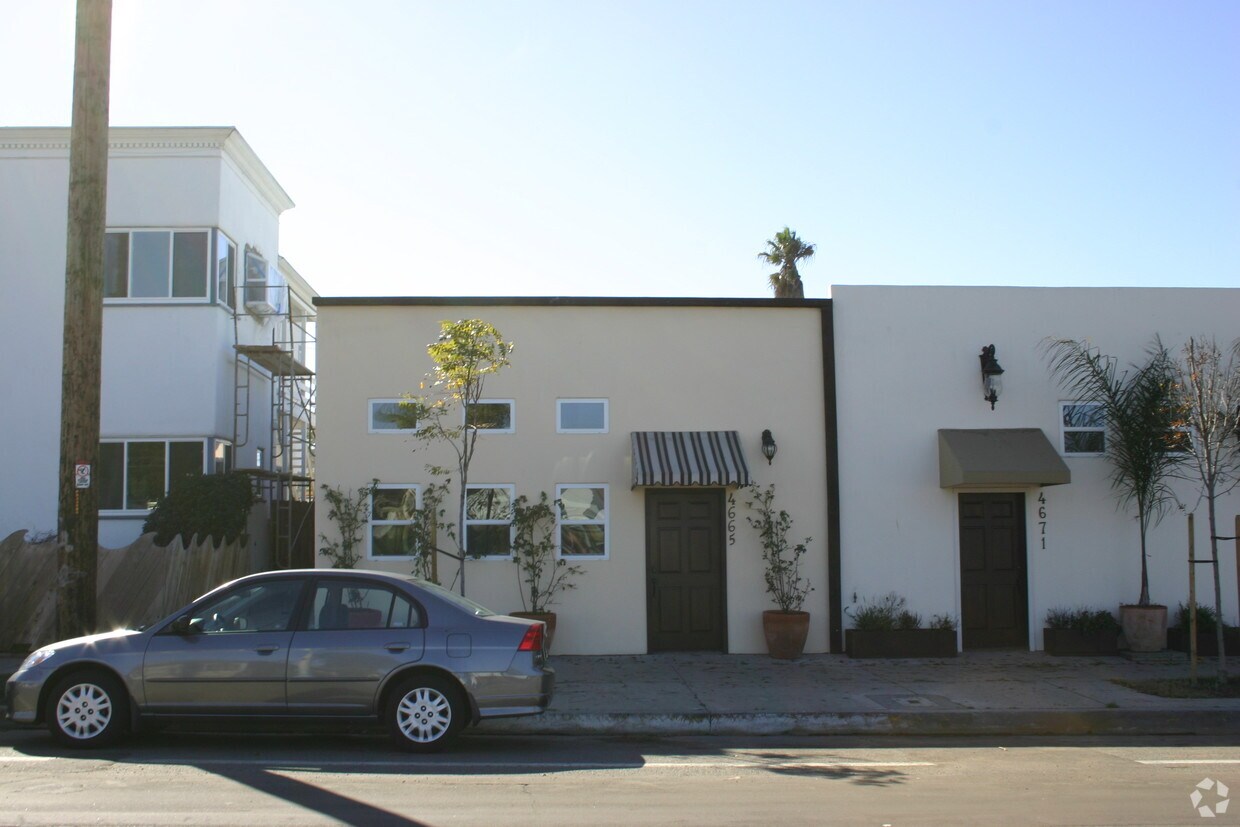 Building Photo - Voltaire St Apts and Market