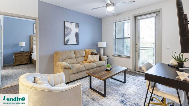 Foto del edificio - 2800 NE Green Oaks Blvd