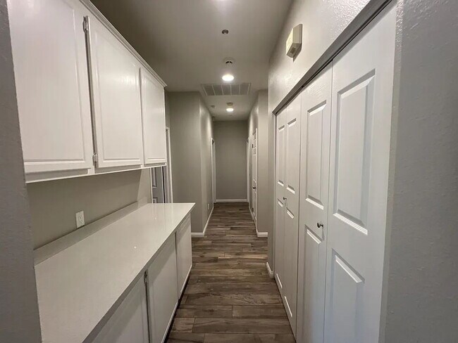 Building Photo - 1499 Haddington Dr