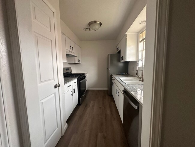 Foto del edificio - 6623 NW Denver Ave