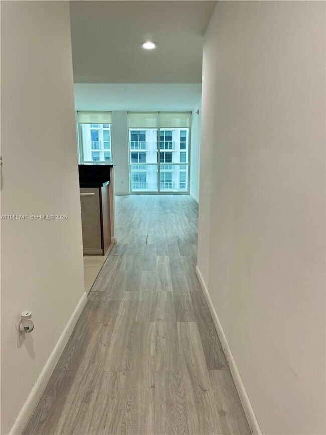 Building Photo - 253 NE 2nd St