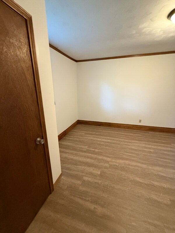 Building Photo - 914 Leblanc St