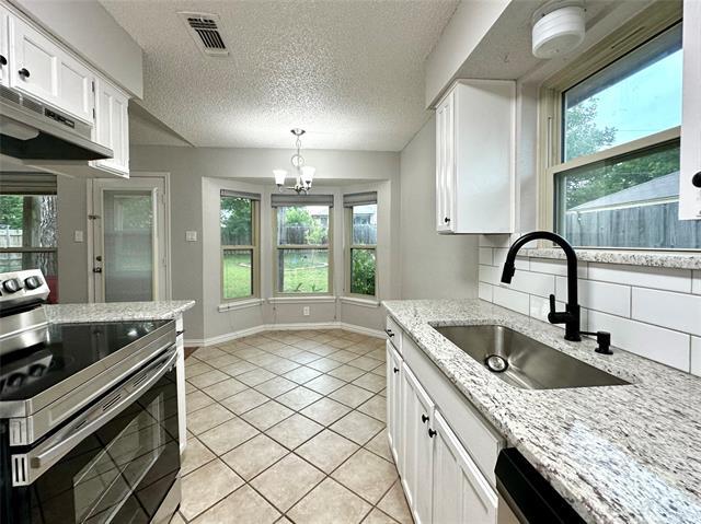 Foto del edificio - 6624 Aztec Ct