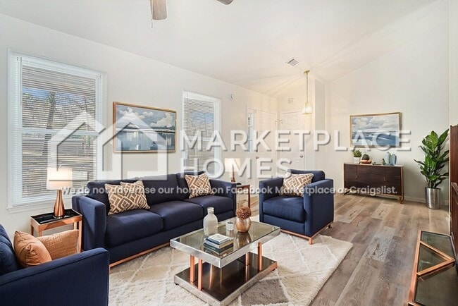 Photo - 525 Allana Dr House