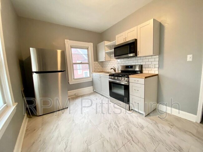 Building Photo - 505 Dawson Ave