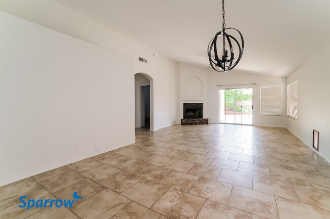 Foto del edificio - 15416 S 45th Pl