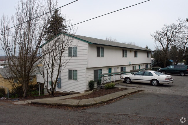 Building Photo - 2 Parkrose 4 Plexes