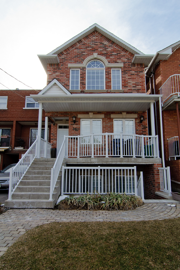 Building Photo - 36 Coxwell Av