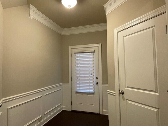 Building Photo - 13370 Canary Ln