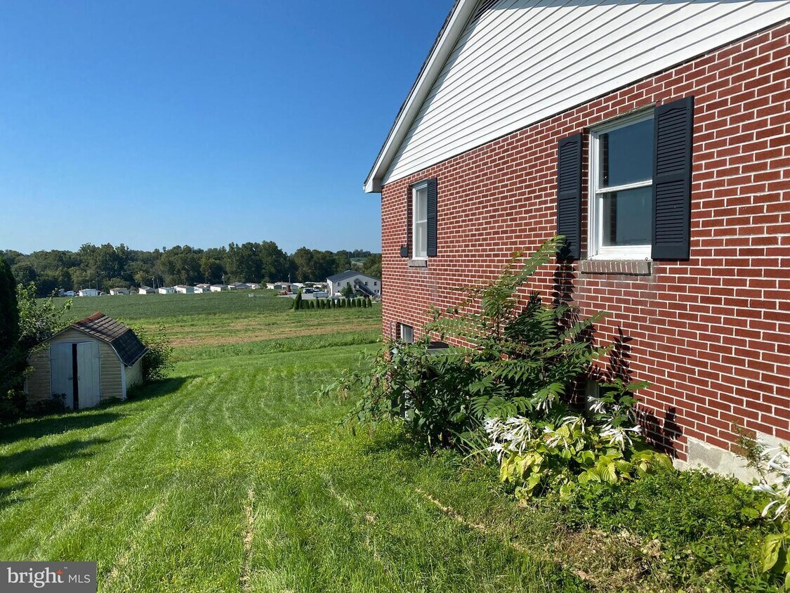 Primary Photo - 265 Stone Quarry Rd