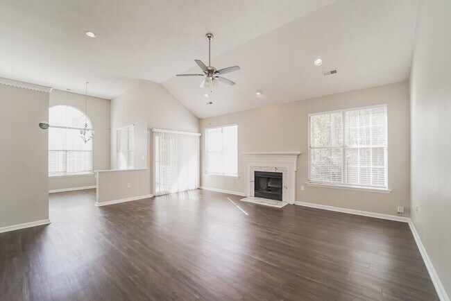 Foto del edificio - 7437 Reedy Creek Rd